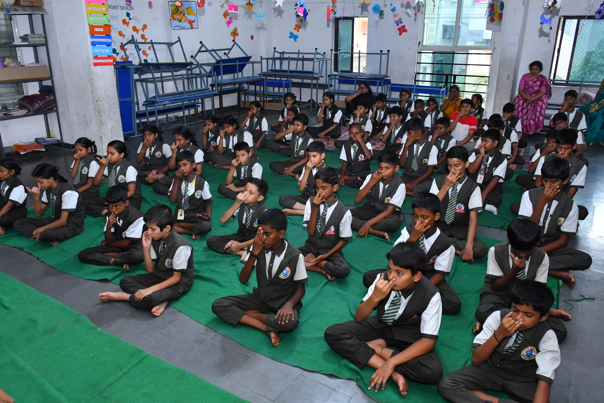 Students of Queens Global School, Kavadiguda Hyderabad, performing Bhagavad Gita recitations near Secunderabad and Musheerabad for values and holistic growth.